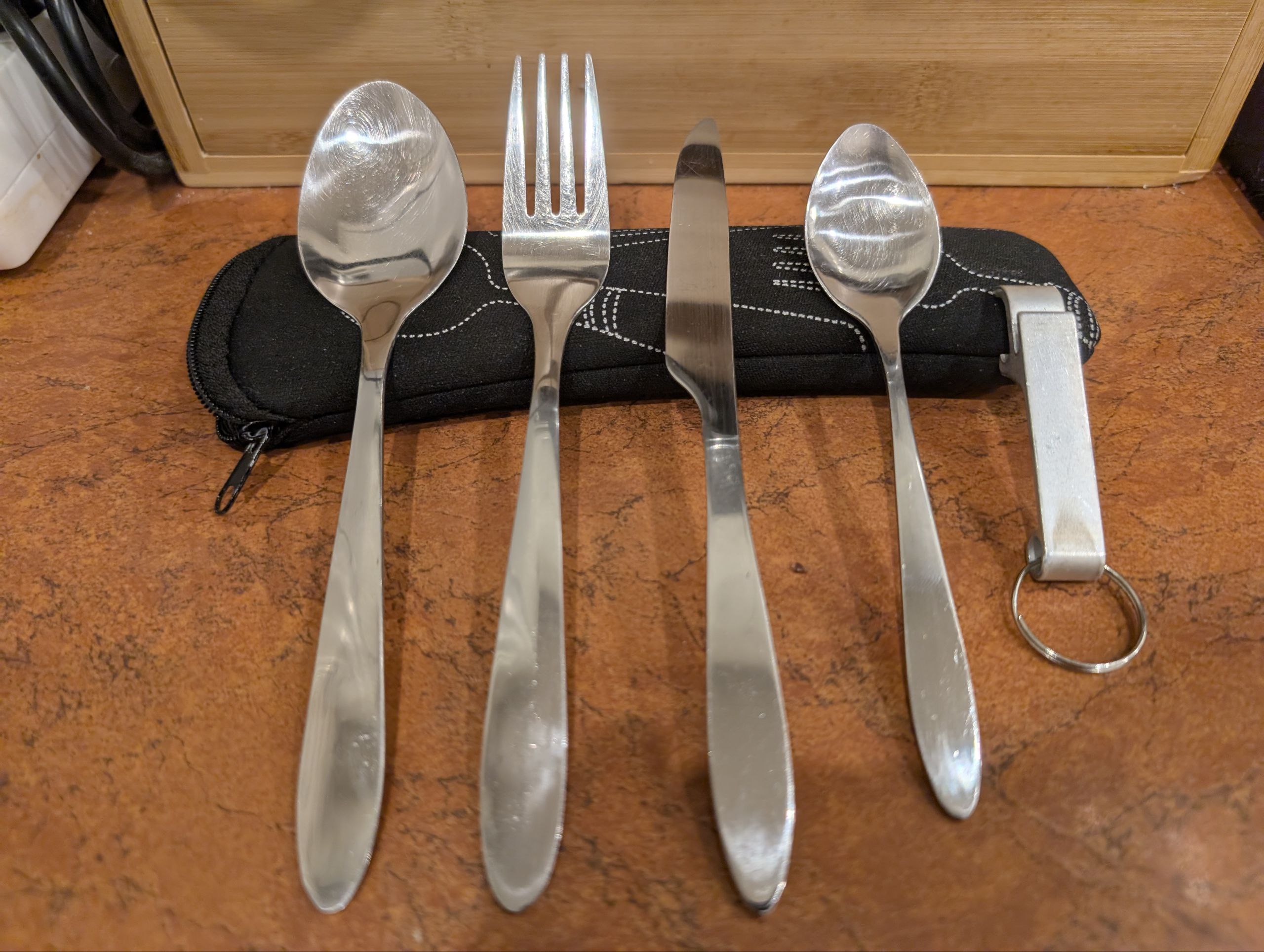 Cubiertos para llevar con estuche